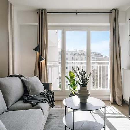 Anadolu - 1 Et Balcon à Tour Eiffel Paris